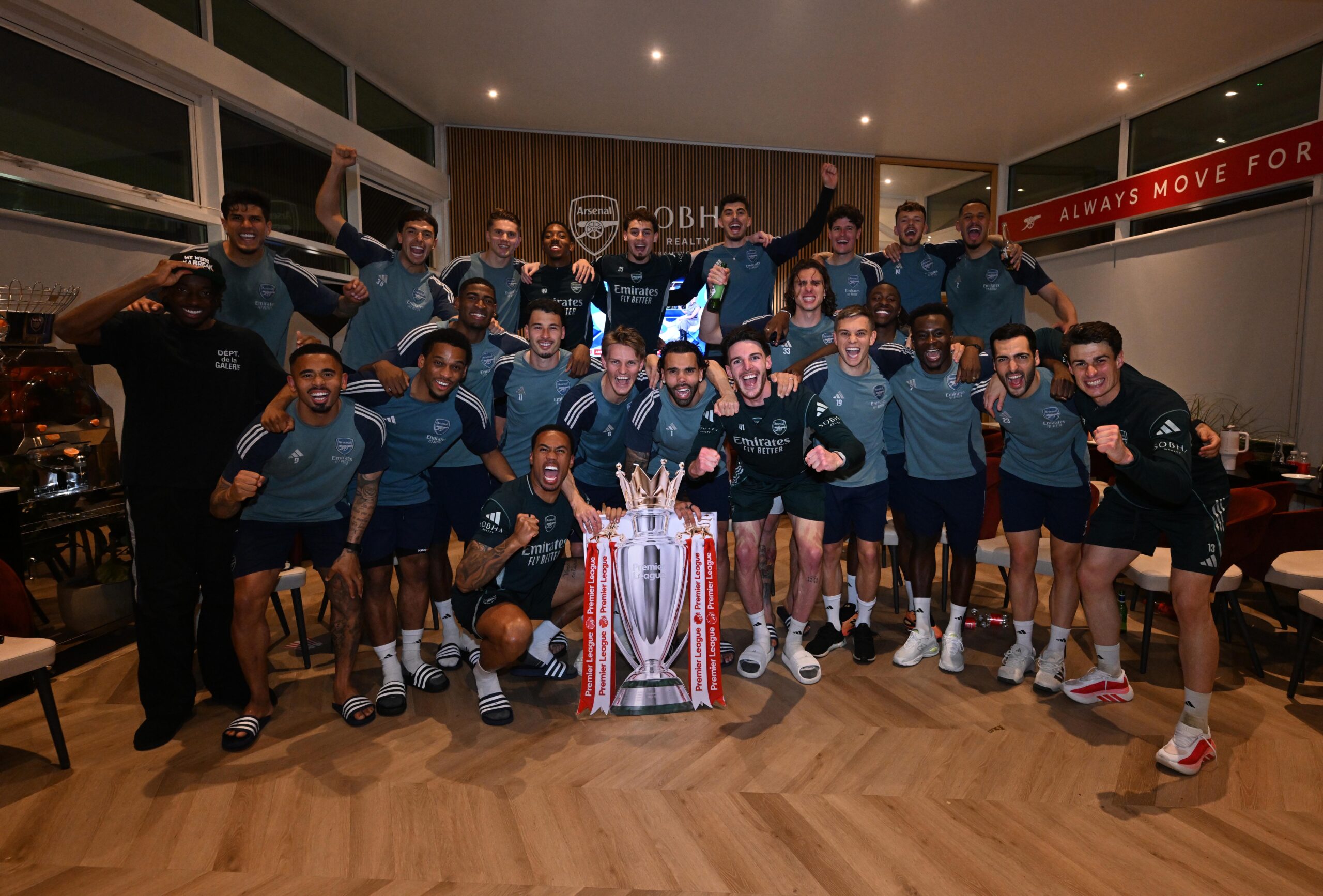 Arsenal Squad watch AFC Bournemouth v Manchester City